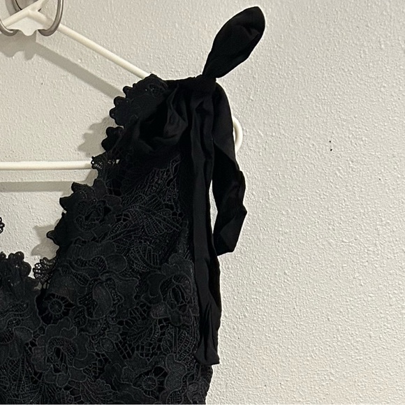 NY&C Floral-Crochet Tiered Tie-Shoulder Dress - Just Me Black Size M - Picture 9 of 9